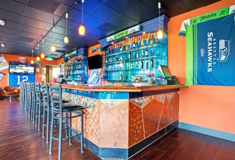 ホテル Ramada By Wyndham Tukwila Southcenter