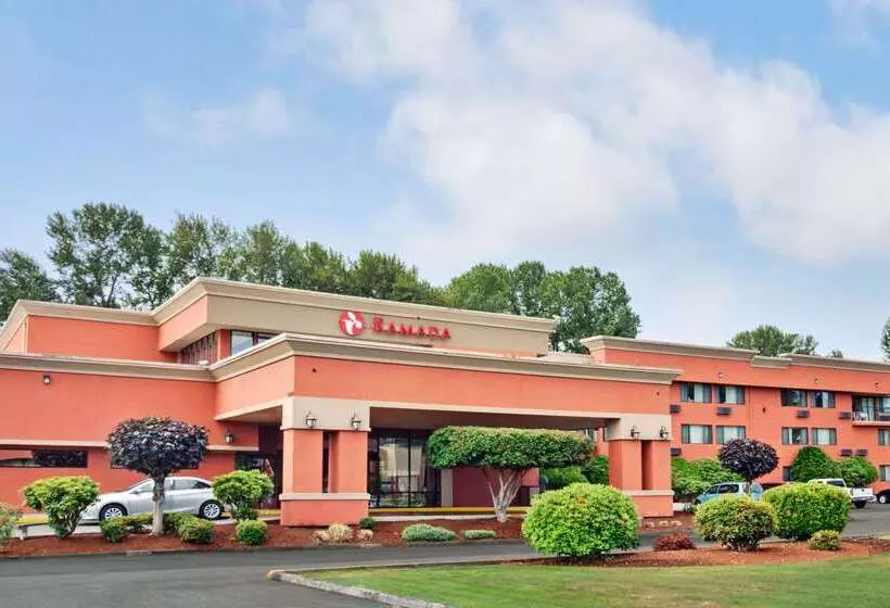 ホテル Ramada By Wyndham Tukwila Southcenter