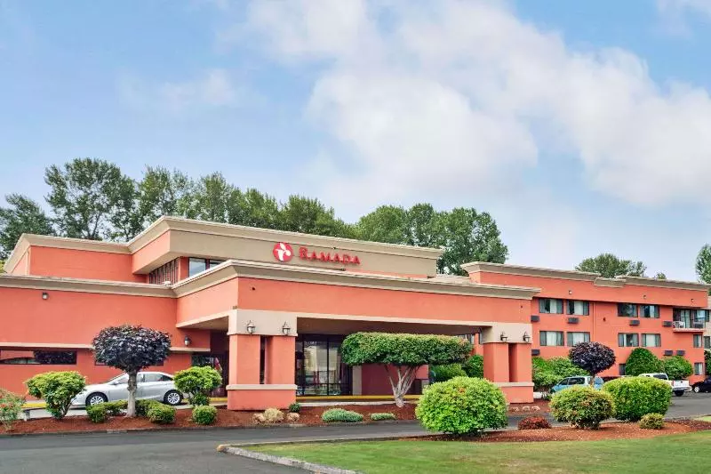 ホテル Ramada By Wyndham Tukwila Southcenter