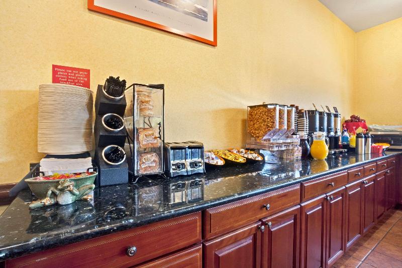 فندق Ramada By Wyndham Tukwila Southcenter