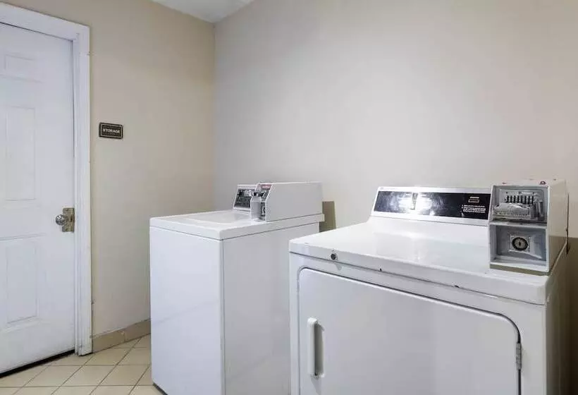 Отель Red Roof Inn Carrollton