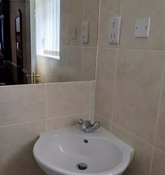 London Beach Country Hotel & Golf Club