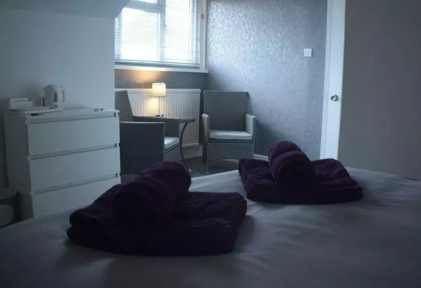 تختخواب و صبحانه Borthwenbnb