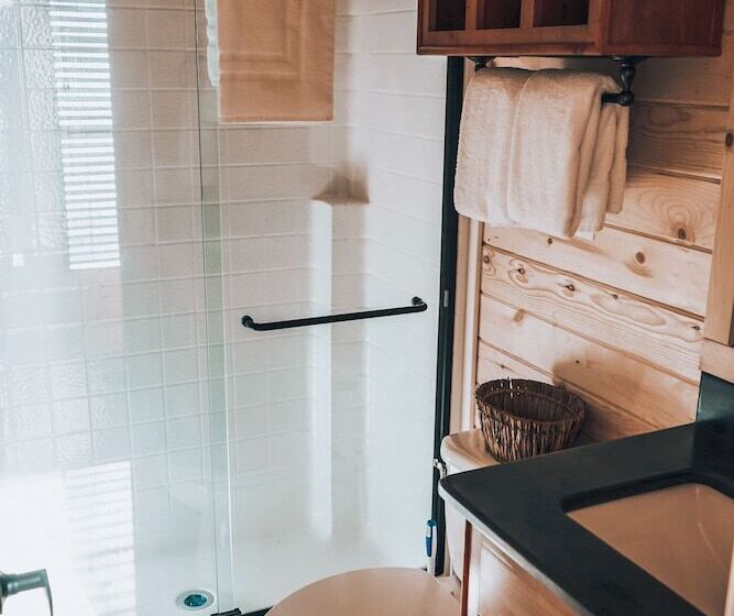 فندق فئة نجمة واحدة Powderhorn Lodging