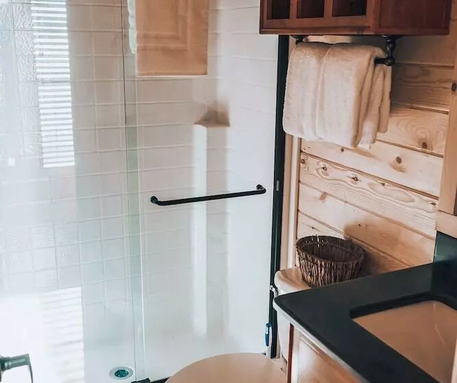 Hostelli Powderhorn Lodging