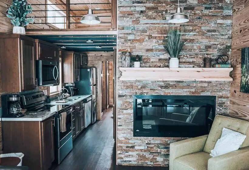 Hostelli Powderhorn Lodging