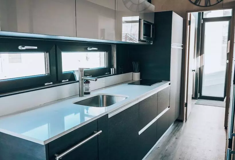 Hostelli Powderhorn Lodging