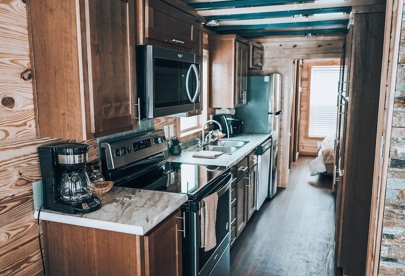 فندق فئة نجمة واحدة Powderhorn Lodging