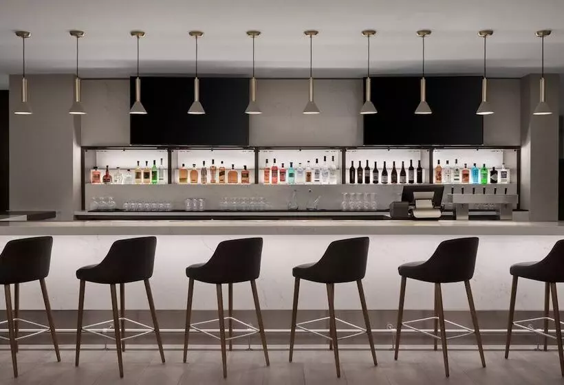 Ac Hotel By Marriott Santa Rosa Sonoma Wine Country