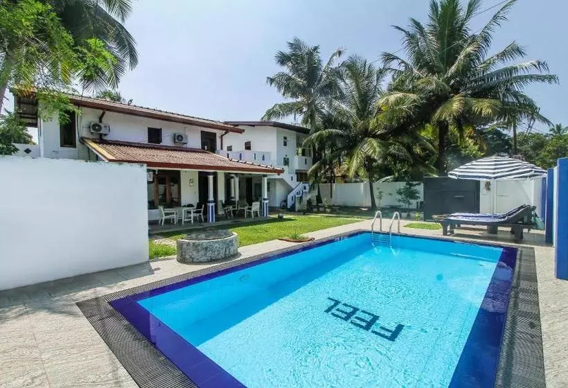 Hotelli Feel Villa