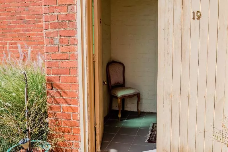 Castlemaine Colonial Motel And Apartments