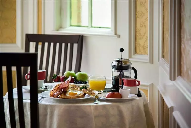 Castlemaine Colonial Motel And Apartments