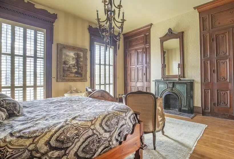 Hotelli Falls Of Rough Resort