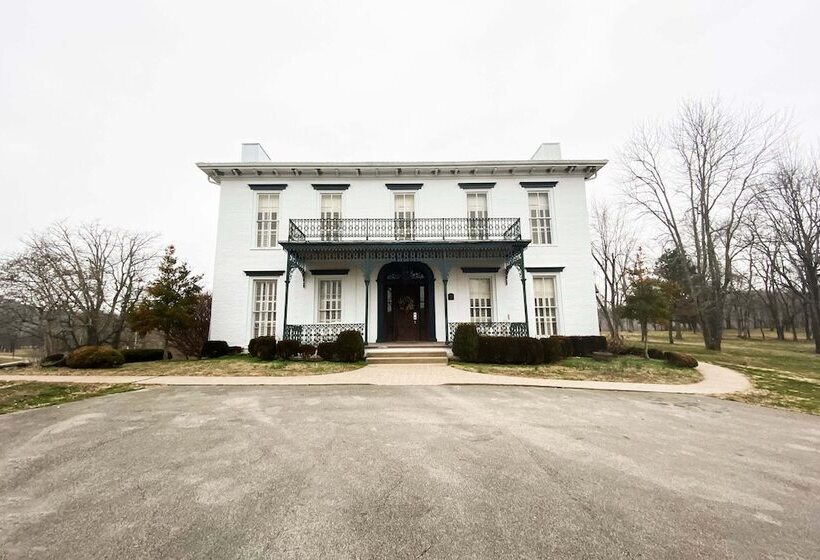 فندق Falls Of Rough Resort