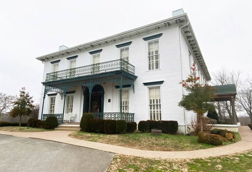 فندق Falls Of Rough Resort