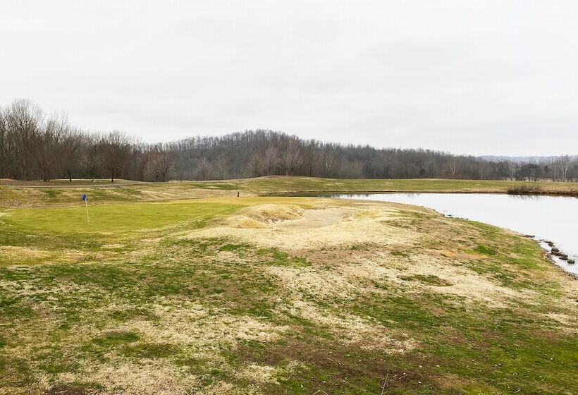 فندق Falls Of Rough Resort