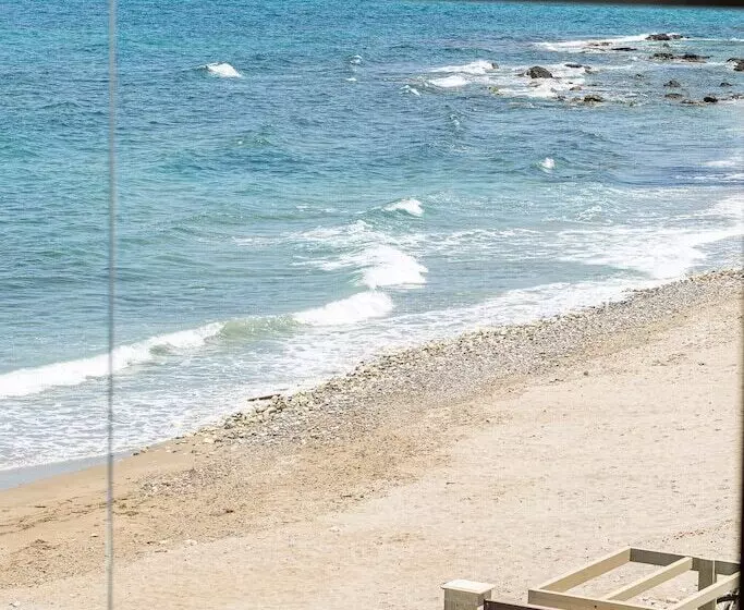 North Coast Seaside Suites