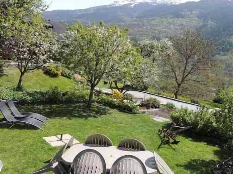 Majatalo Chambres D Hôtes   A La Bouge Hôtes