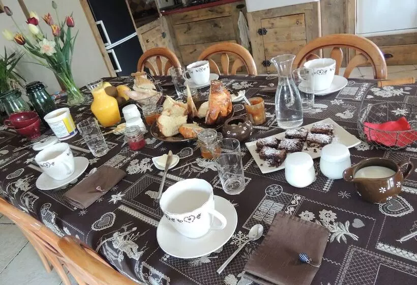 Majatalo Chambres D Hôtes   A La Bouge Hôtes