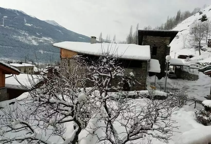 Majatalo Chambres D Hôtes   A La Bouge Hôtes