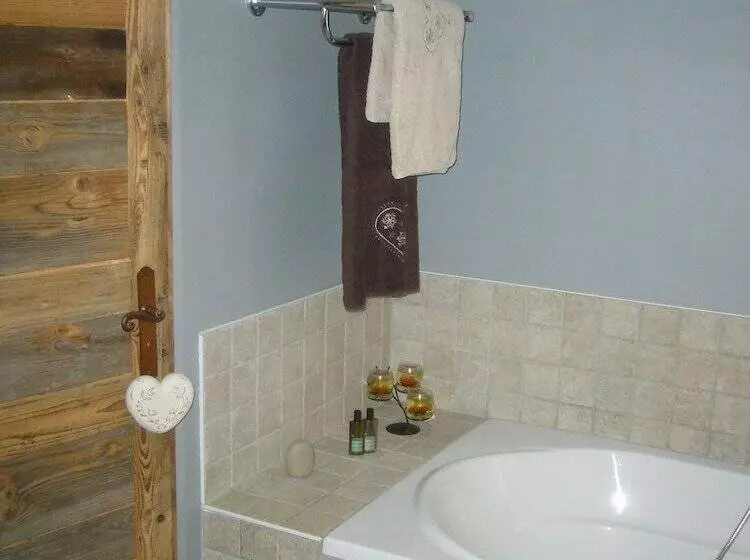 Majatalo Chambres D Hôtes   A La Bouge Hôtes