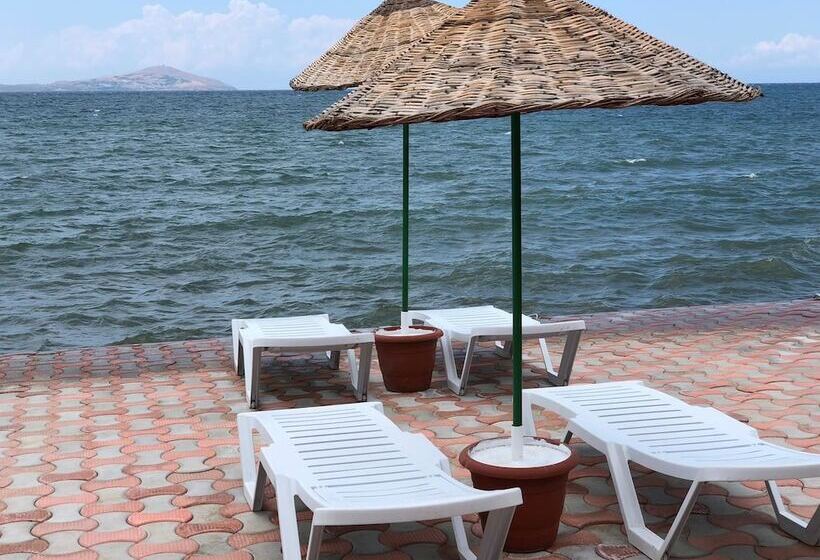 Deniz Otel