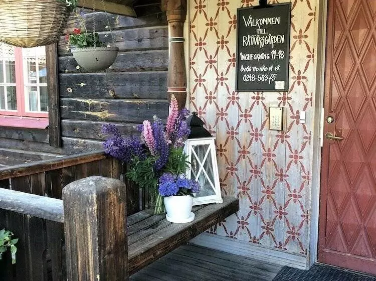 Rättviksgårdens Vandrarhem   Hostel