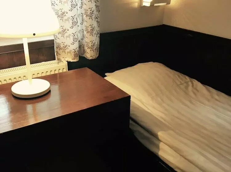 Rättviksgårdens Vandrarhem   Hostel