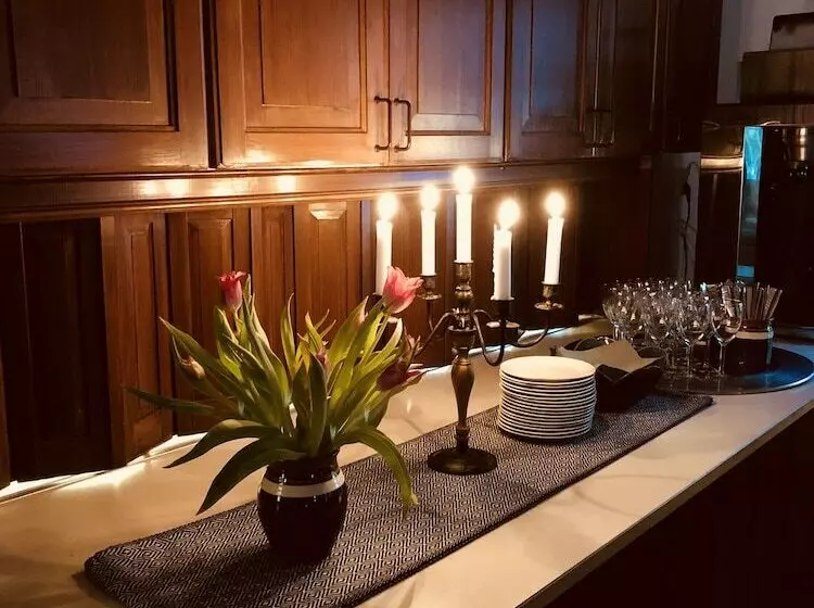 Rättviksgårdens Vandrarhem   Hostel