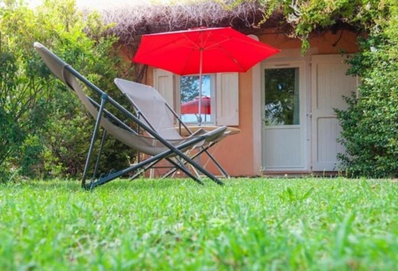 تختخواب و صبحانه Le Mas Du Loup