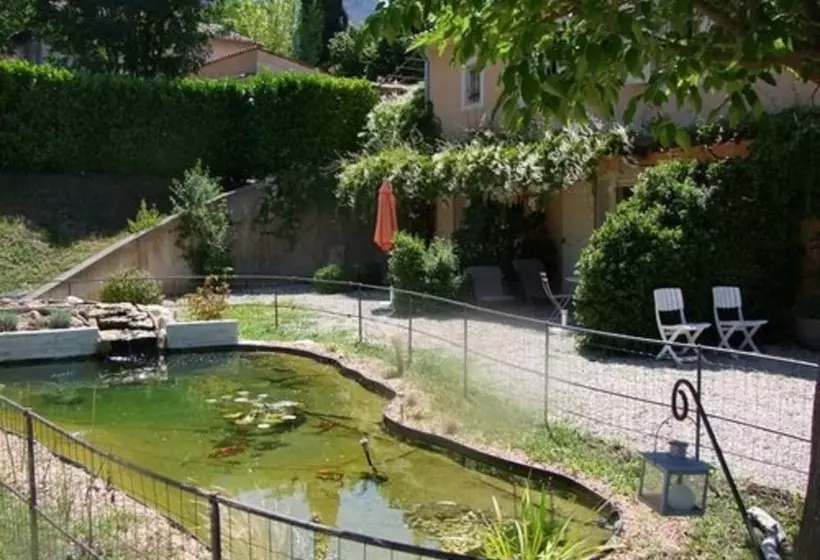 Aamiaismajoitus (B&B) Le Mas Du Loup