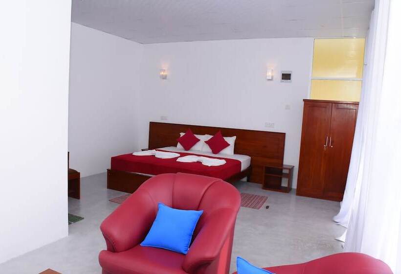 هتل Castlereagh Summer House