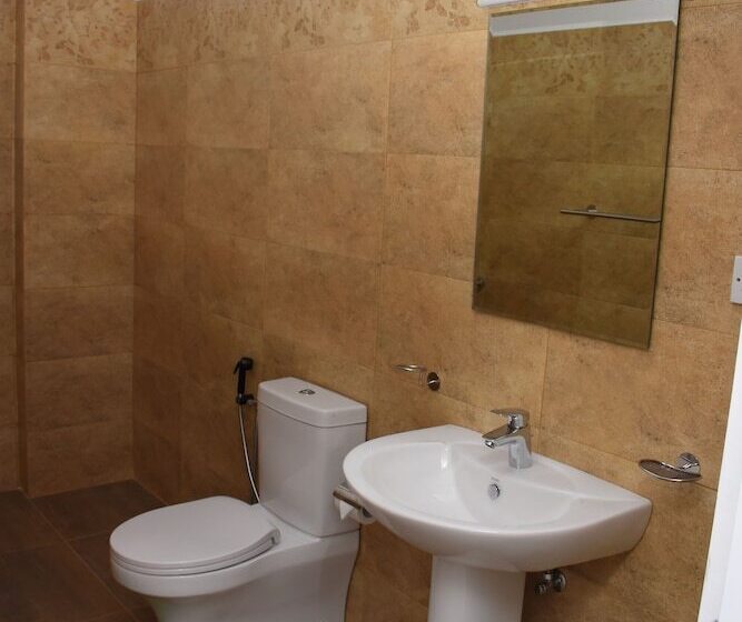 هتل Castlereagh Summer House