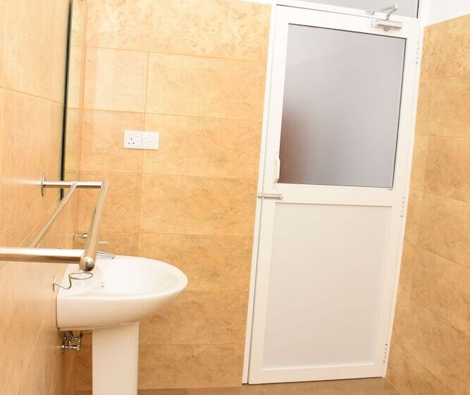 هتل Castlereagh Summer House