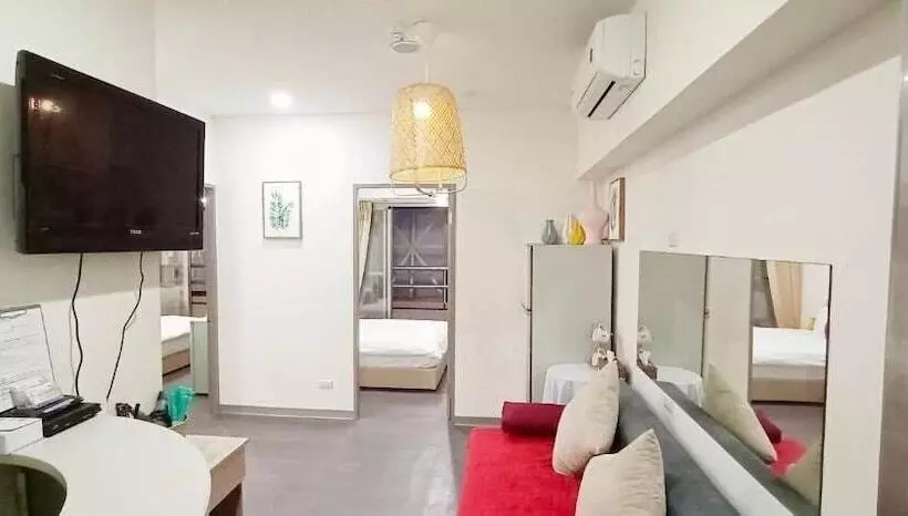 Hula Hotel   Hostel