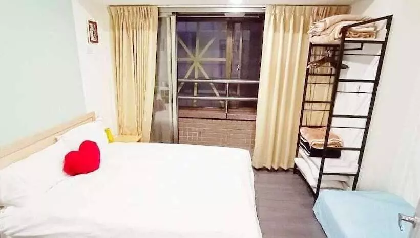 Hula Hotel   Hostel