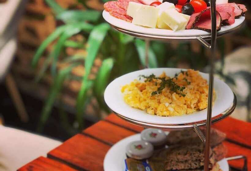 بنسيون Landgasthof Zur Schwärzenburg   Familie Zwicknagl