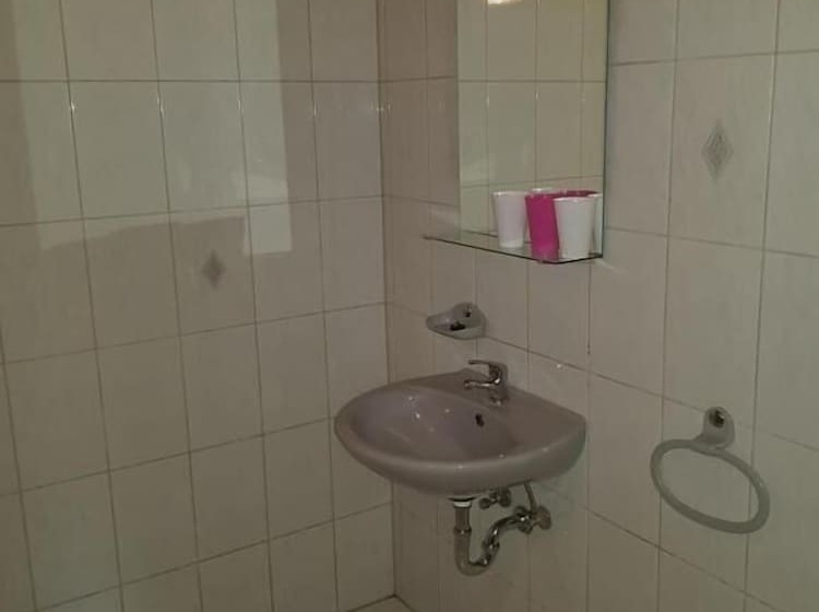 بنسيون Landgasthof Zur Schwärzenburg   Familie Zwicknagl