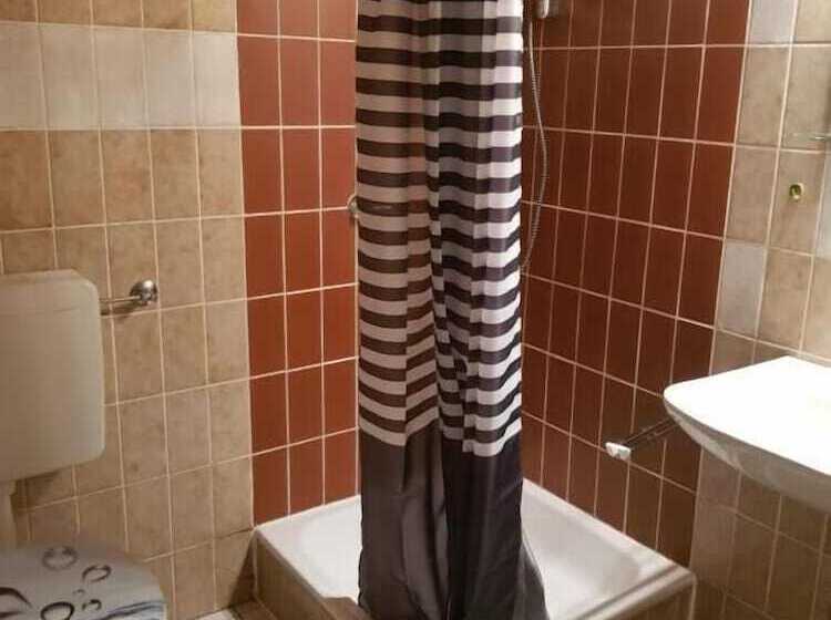 بنسيون Landgasthof Zur Schwärzenburg   Familie Zwicknagl