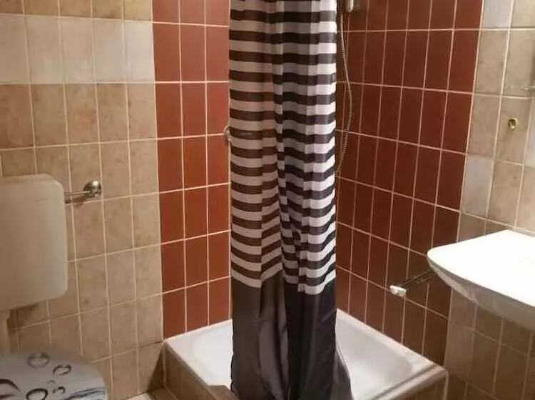 Majatalo Landgasthof Zur Schwärzenburg   Familie Zwicknagl