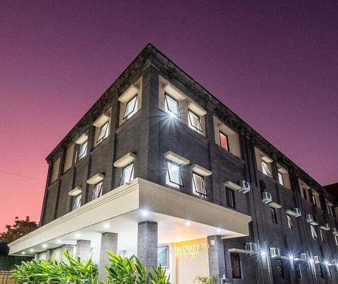 호텔 Ganandra Stay Denpasar