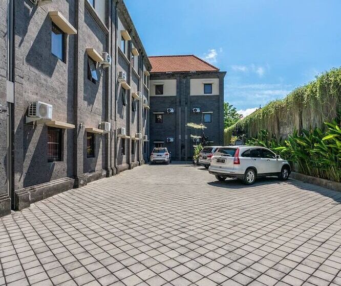 호텔 Ganandra Stay Denpasar