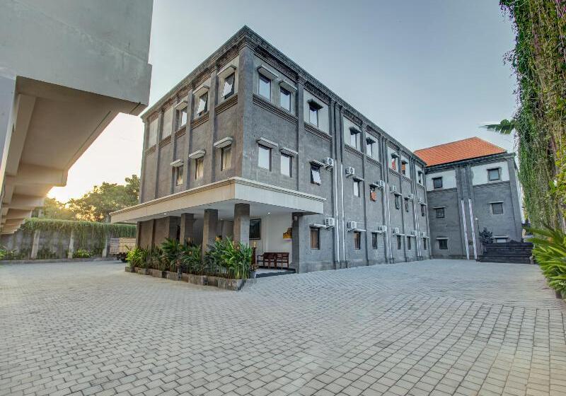 호텔 Ganandra Stay Denpasar