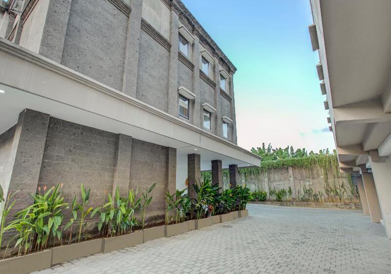 호텔 Ganandra Stay Denpasar