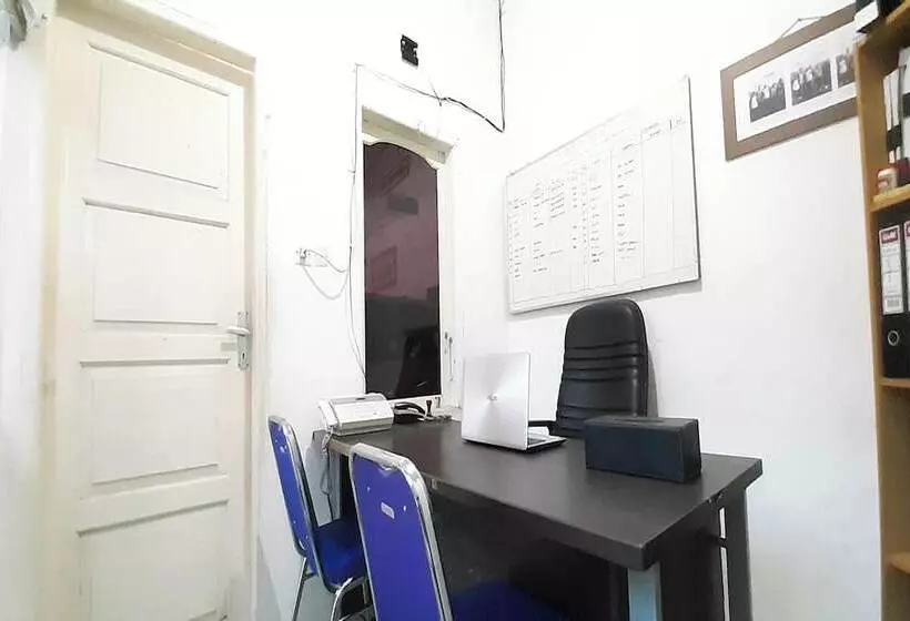 هتل Oyo 3414 Gurita Residence Syariah