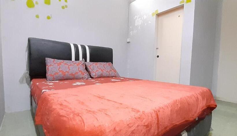 فندق Oyo 3414 Gurita Residence Syariah