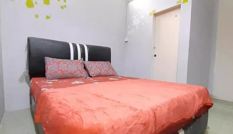 هتل Oyo 3414 Gurita Residence Syariah