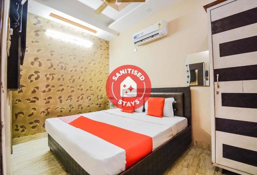 ホテル Oyo 72201 Gallops Resort