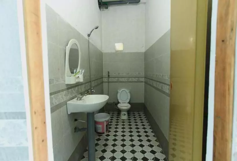 Spot On 1115 Romantic Motel