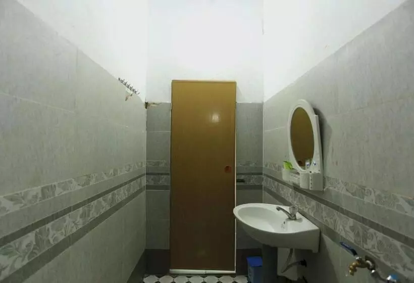 Spot On 1115 Romantic Motel